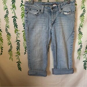 Size 11 BONGO Capris - Light Wash B2